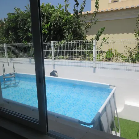 Moradia Geminada V2- Piscina Privada * Quarteira