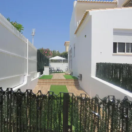 Moradia Geminada V2- Piscina Privada *