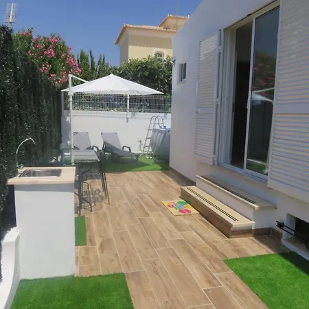 Prázdninový dům Moradia Geminada V2- Piscina Privada Quarteira